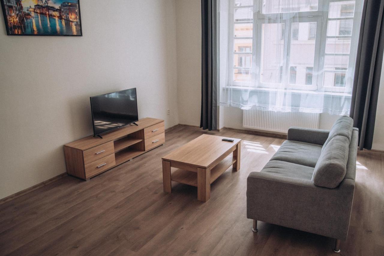 Grand Apartments In The Centre Of Teplice Bagian luar foto