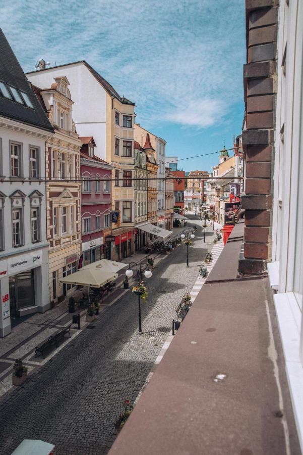 Grand Apartments In The Centre Of Teplice Bagian luar foto