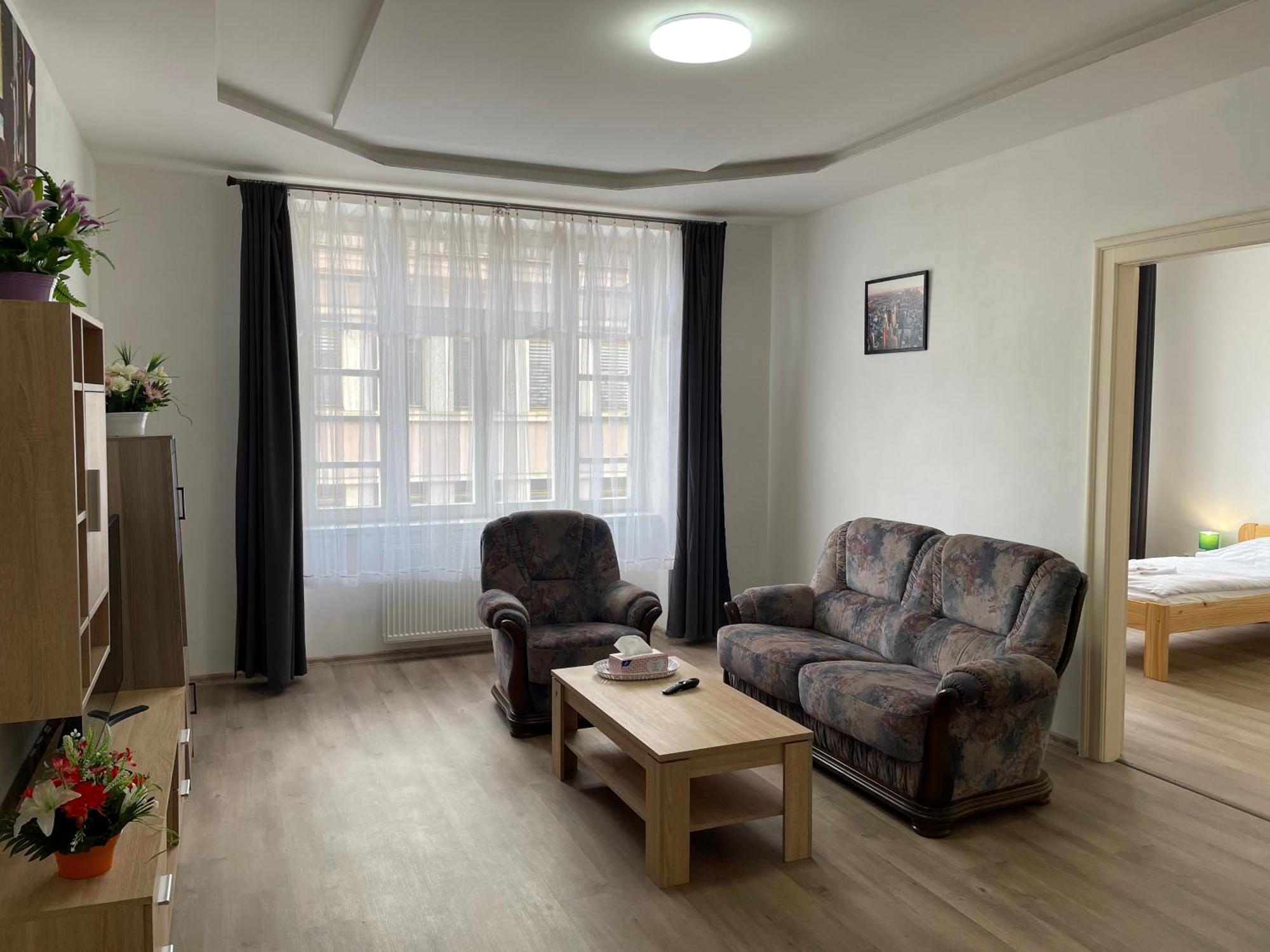 Grand Apartments In The Centre Of Teplice Bagian luar foto